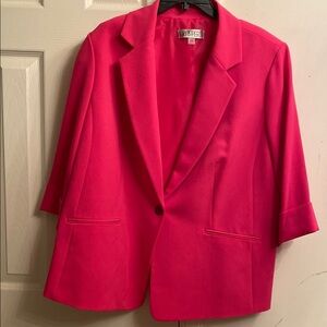 Kasper Pink Blazer with Three-Quarter Sleeves and Relaxed Fit